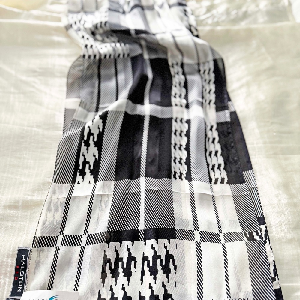 100% PURE SILK SCARF, by HALSTON RED, in BLACK/WHITE, 62 x 13 INCHES,GENUINE,
